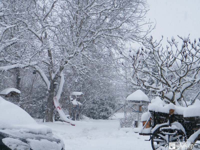 Eddig 15 cm porhó Vasmegye