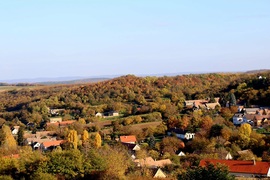 Závod település őszi színei 