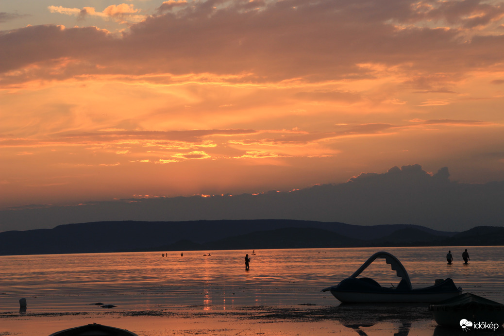 Napnyugta és a Balaton