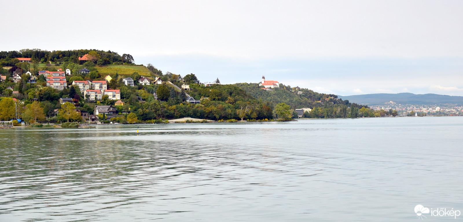 Tihany a víz felől