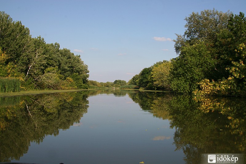 Tisza-tavi tükröződés