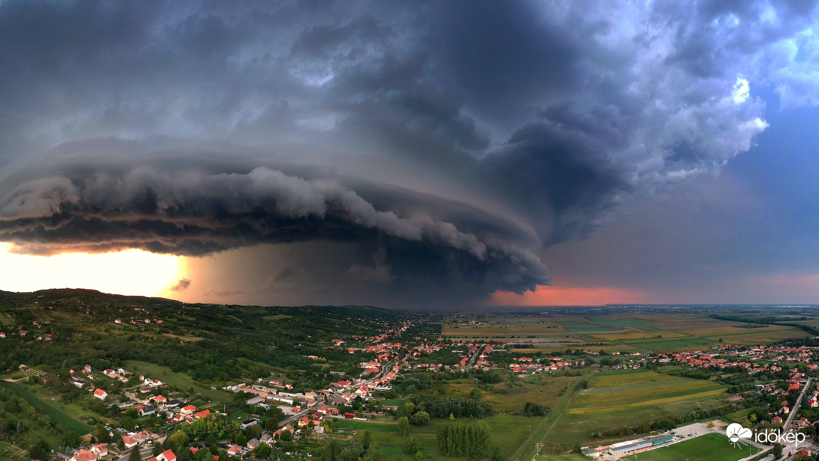 Vihar Győr felett