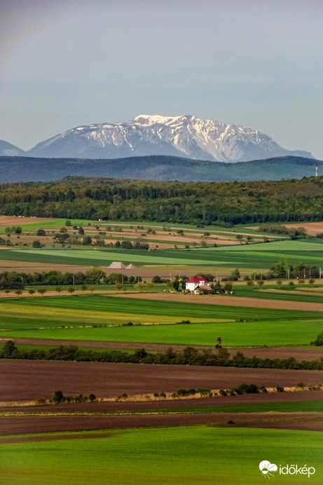 A Schneeberg látványa Sopronból 