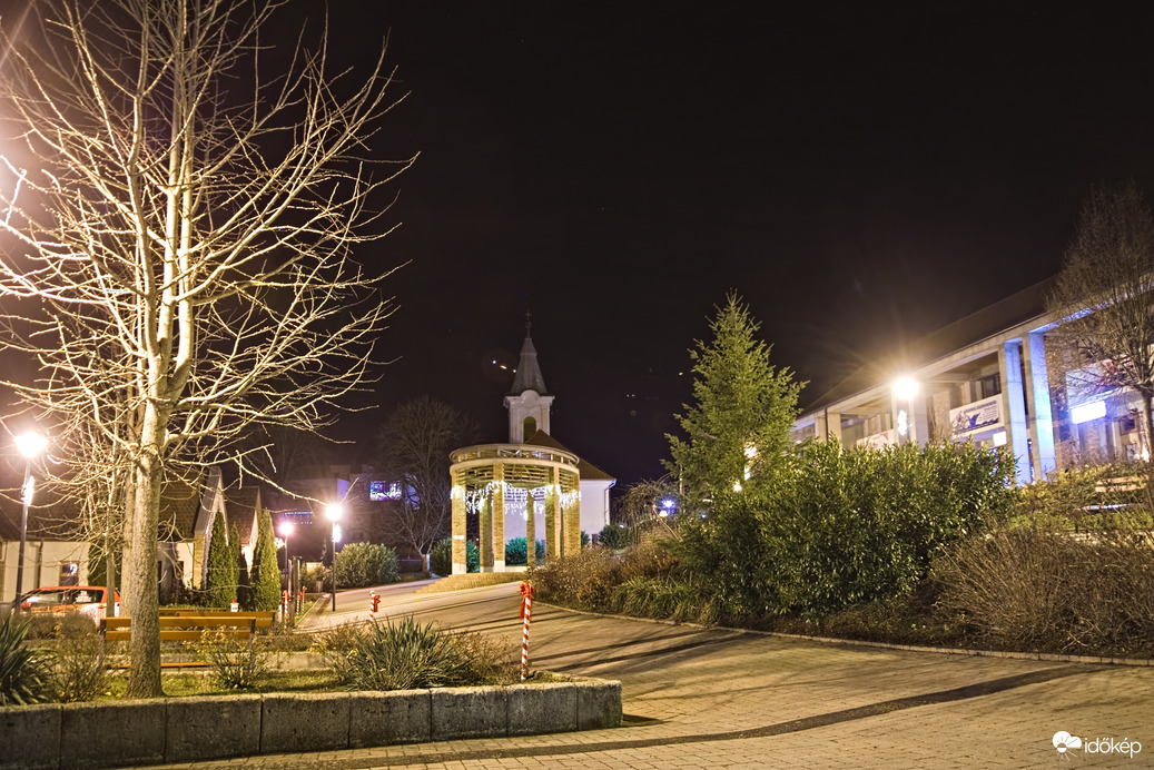 Tabi főtér Karácsonykor