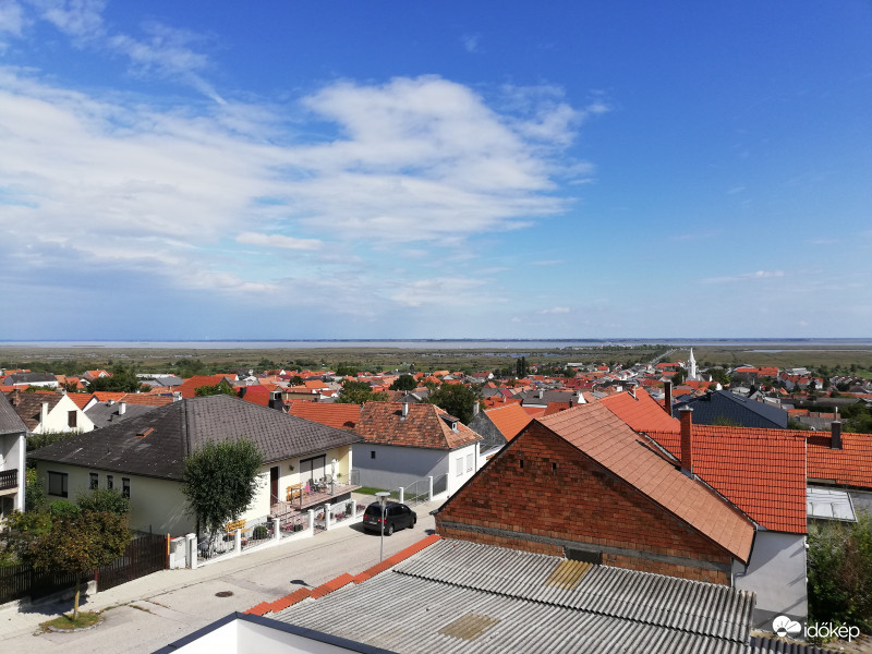 Panoráma Fertő tóval. 