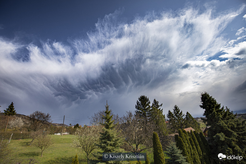 Hózápor utáni mammatus