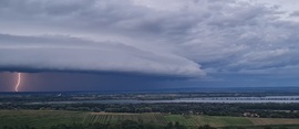 Szupercella a távolban