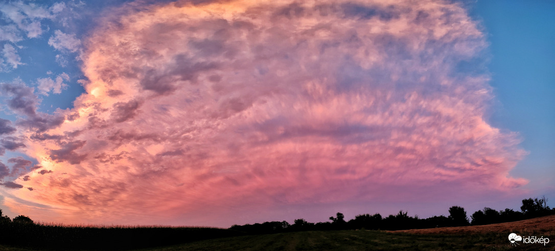 Zivatar utàni panoráma