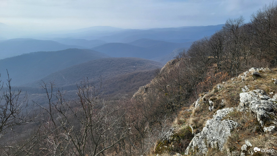 Nyugati kilátás Tar-kőről