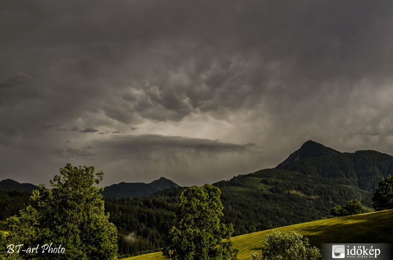 Mammák Reitdorf felett (Salzburg)