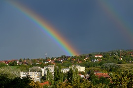 A bazilika előtt