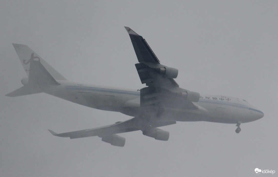 Air Central Boeing 747