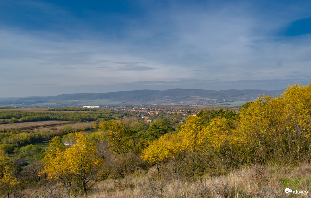 Hasznosi vár romjai