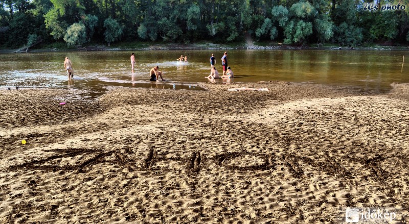 Záhony plage.