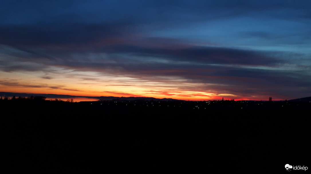 Naplemente a Balatonnál