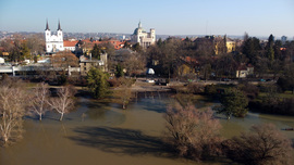 Tetőzés Vácnál