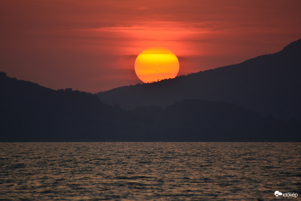 Szaharai poros, mégis gyönyörű napkelte Györökön 07.10.