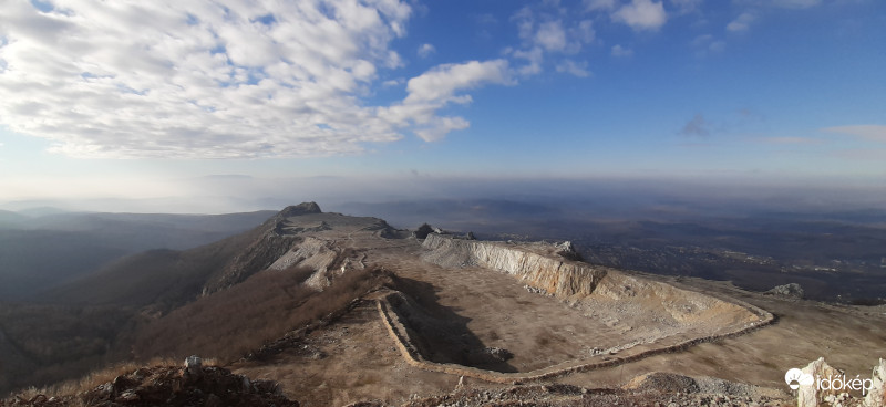 kilátás a Bél-kőről (Bélapátfalva felett); 2020.01.11.