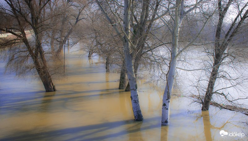 A Tisza vízállása Szolnoknál