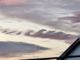 Jól kirajzolódó Kelvin-Helmholtz felhők 