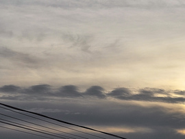 Kelvin-Helmholtz felhők a napkeltében.