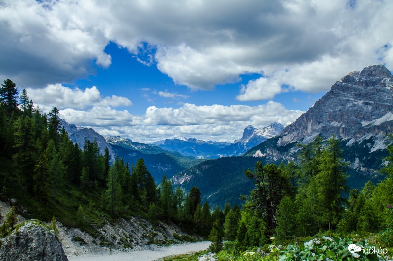 Dolomitok között