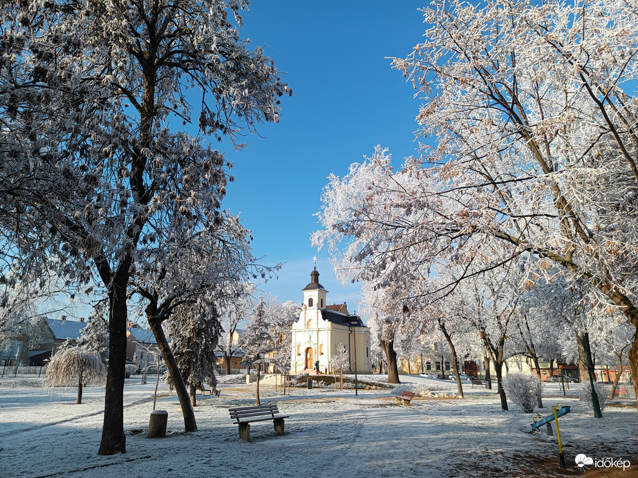 Képeslapnak való