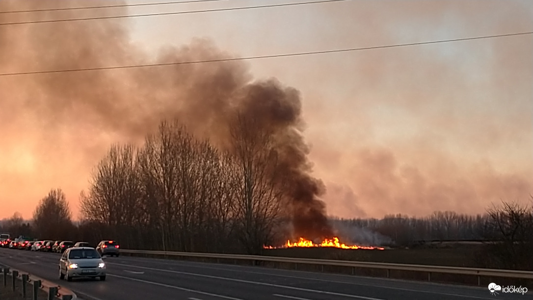 Égő gaz Polgárnál 2022.03.22. 17:40 körül