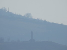 Nagy a légszennyezettség (Áldó Krisztus, Tarcal)