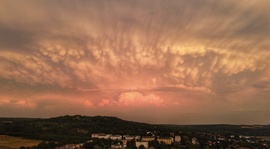 Petőfibánya felett 20:35 kor