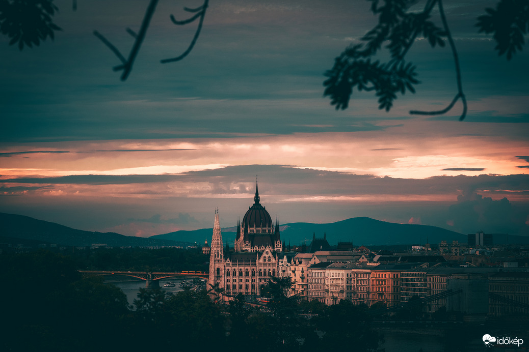 Budapesti naplemente a Gellérthegyről