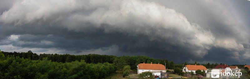 Érkezőben a Jul.11.ei. Hidegfront.