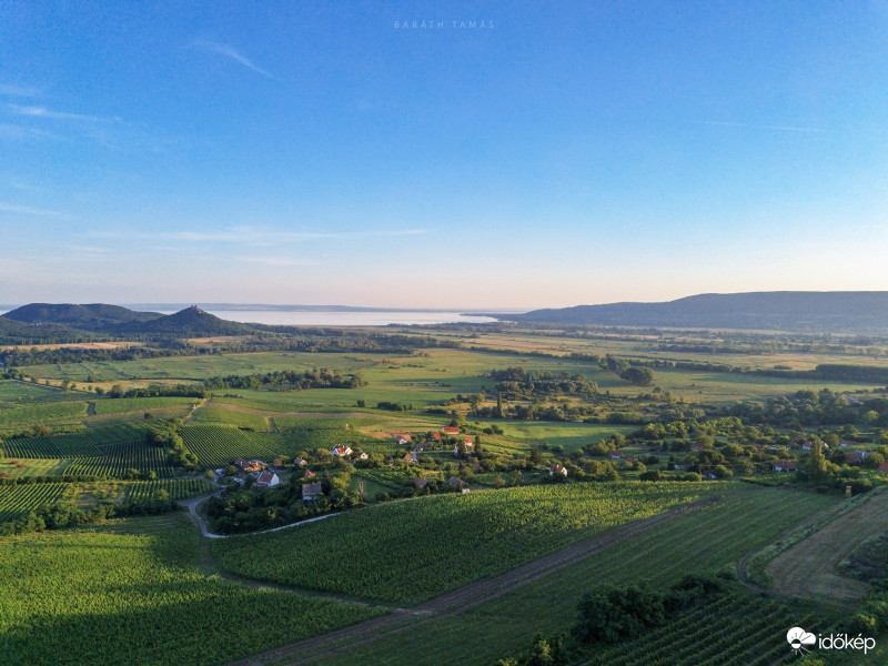 Balaton magasból