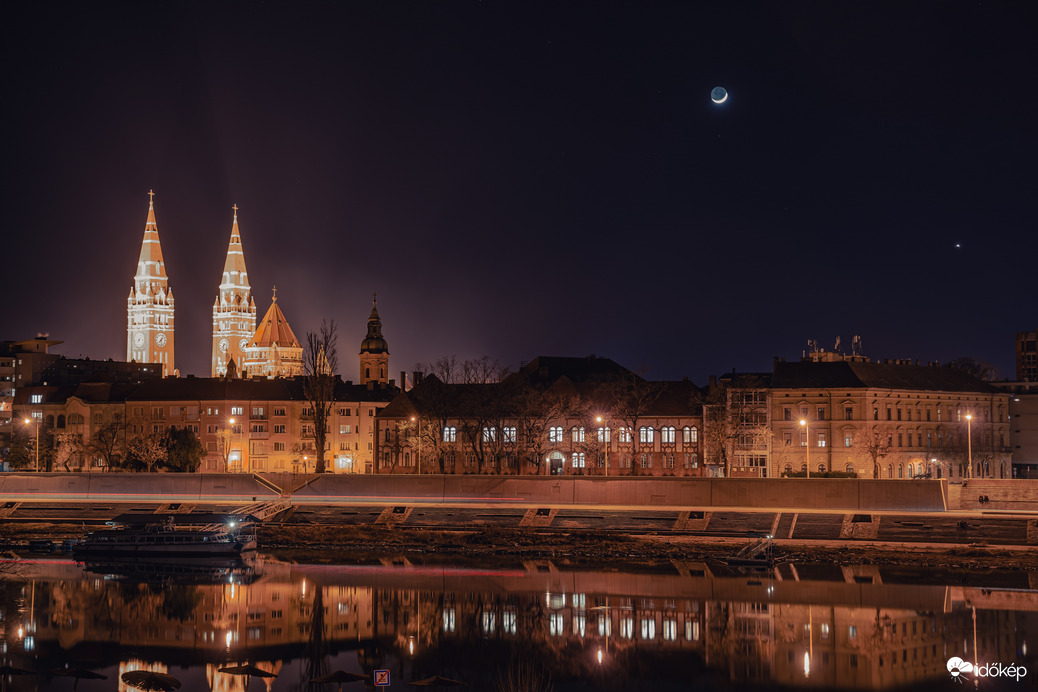 Hold - Vénusz találkozása a Dómmal Szegeden