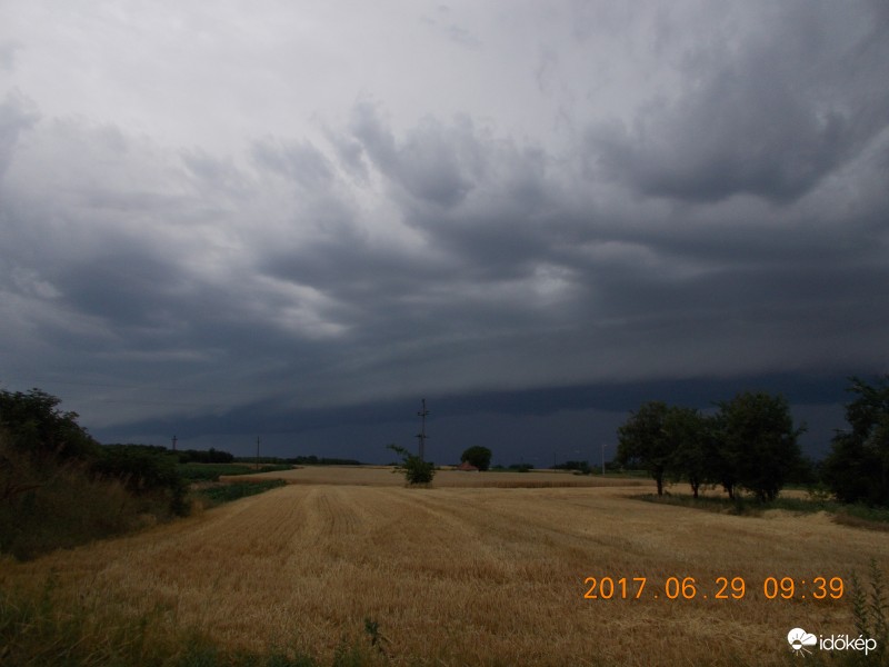 Peremfelhő (2017.06.29)