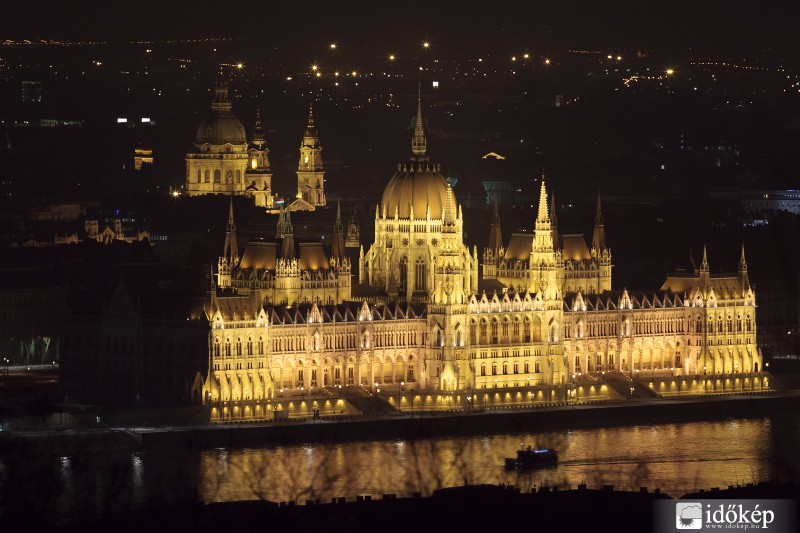 Parlament és Bazilika