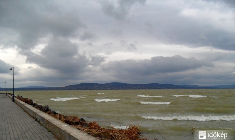 Viharos Balaton